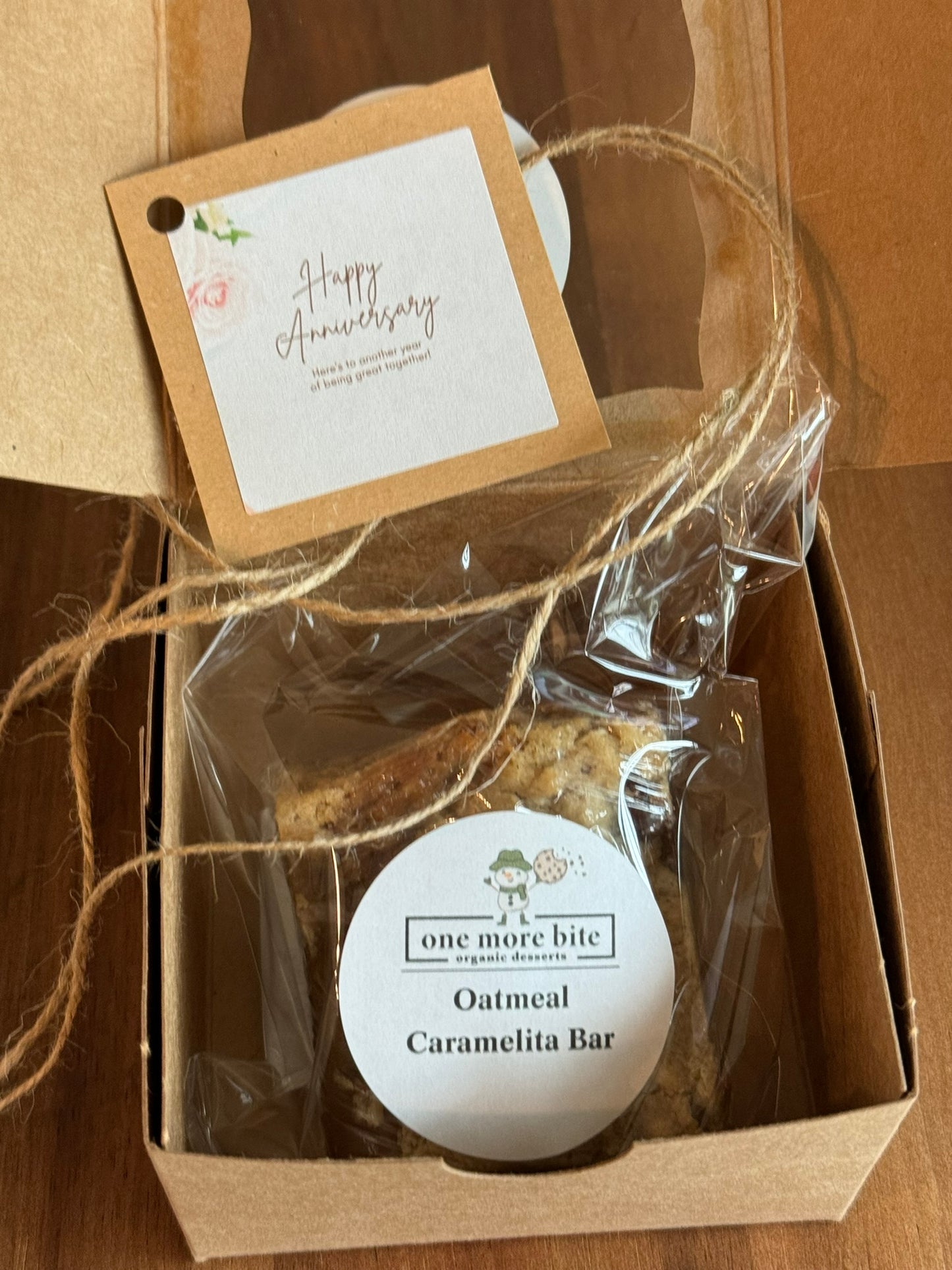 Anniversary 1 Treat Gift Box