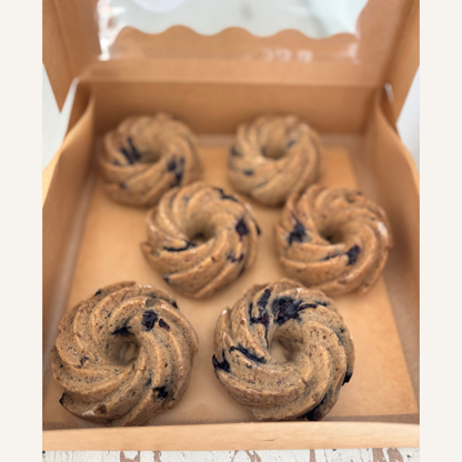 6 oatmeal banana blueberry mini bundt cakes ready for an event in bakery box