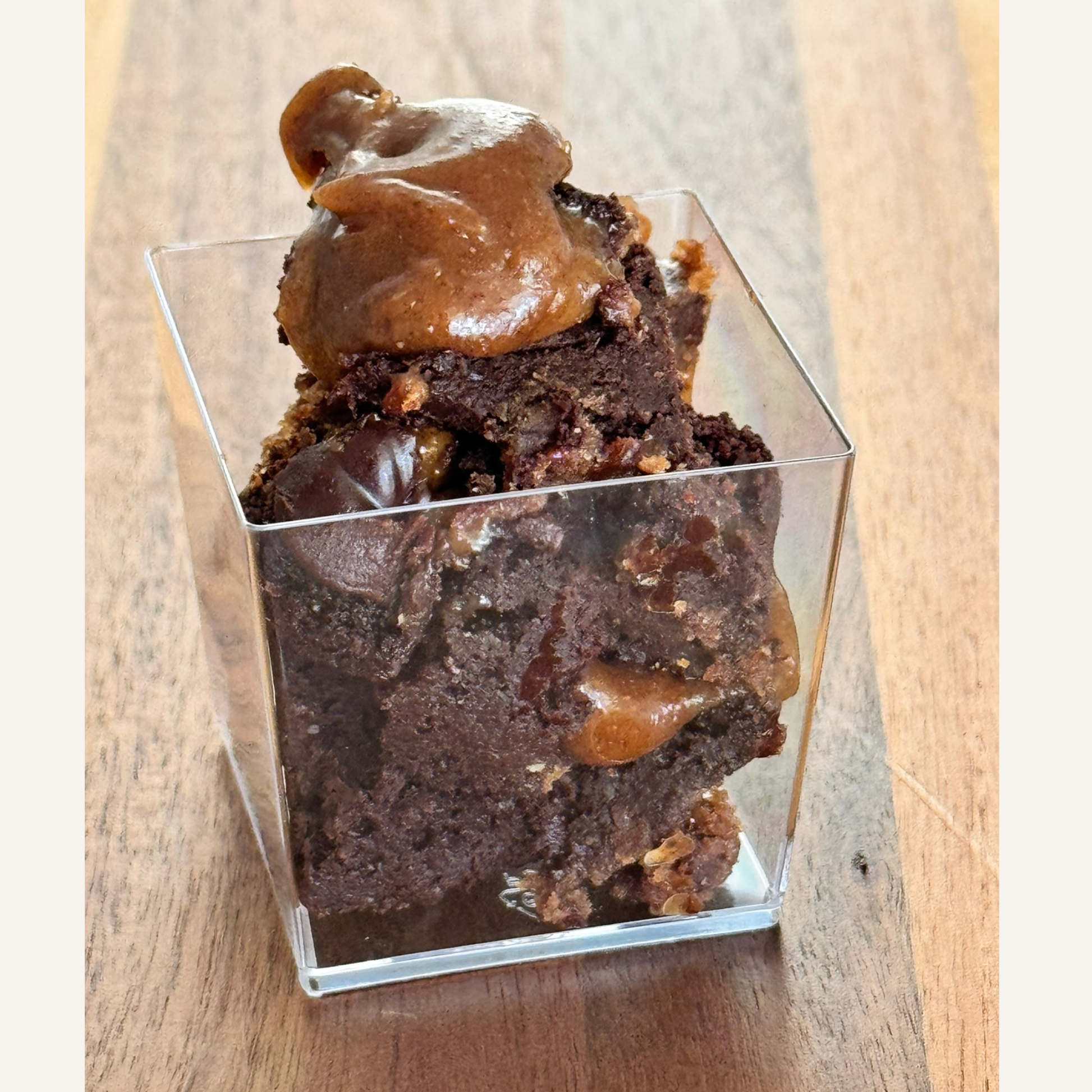 Organic peanut-free party and event platters; individual gluten-free vegan chocolate almond dessert cups; soy-free, corn-free dessert handmade in Fort Myers, Florida.